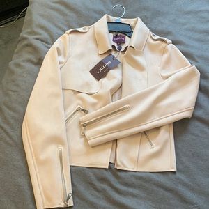 Size medium Vigoss cream-colored jacket, never worn